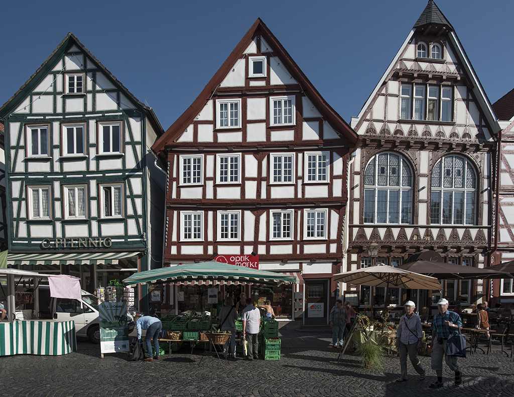 Bayern 08 - 2016_KA70905-1 Kopie.jpg - Hier der Marktplatz